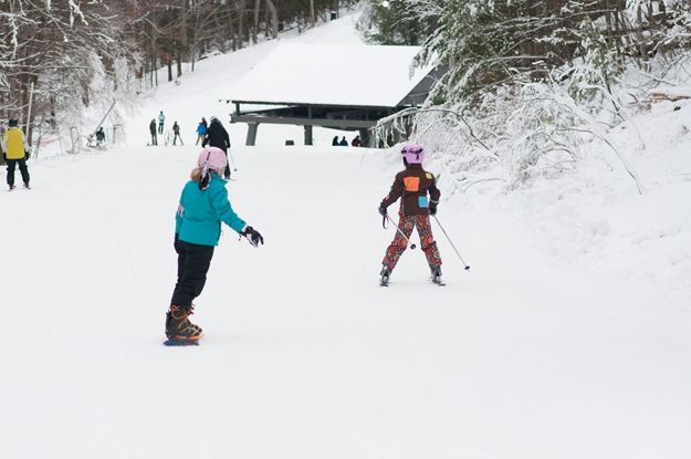 Picture of Holiday Vacation Kid's Ski/Board Camp